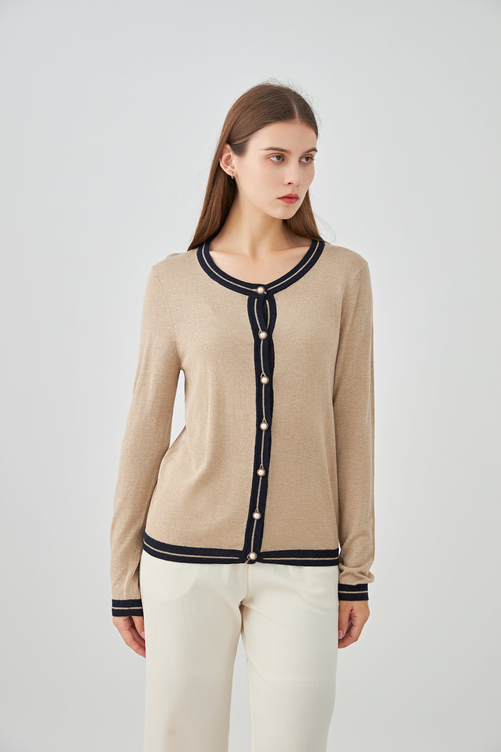 Cardigan bicolore boutons perles en soie et cachemire