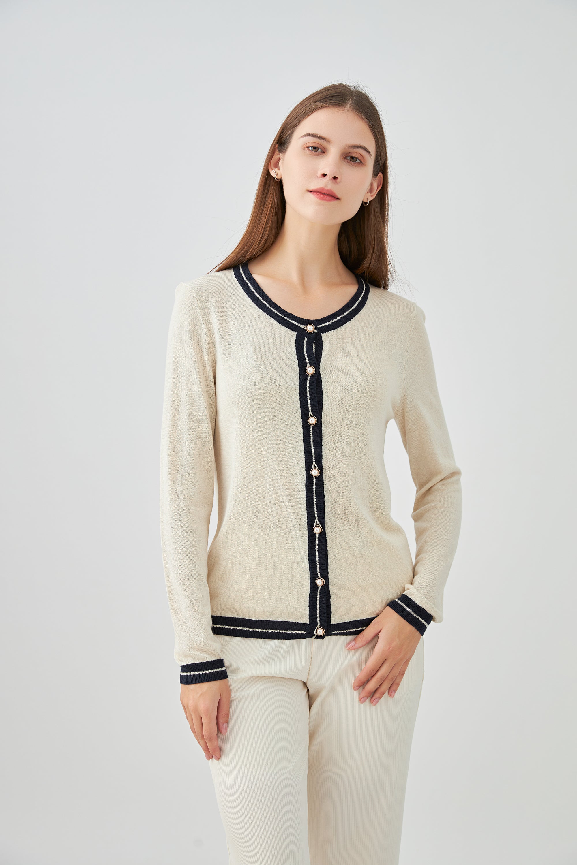 Cardigan bicolore boutons perles en soie et cachemire