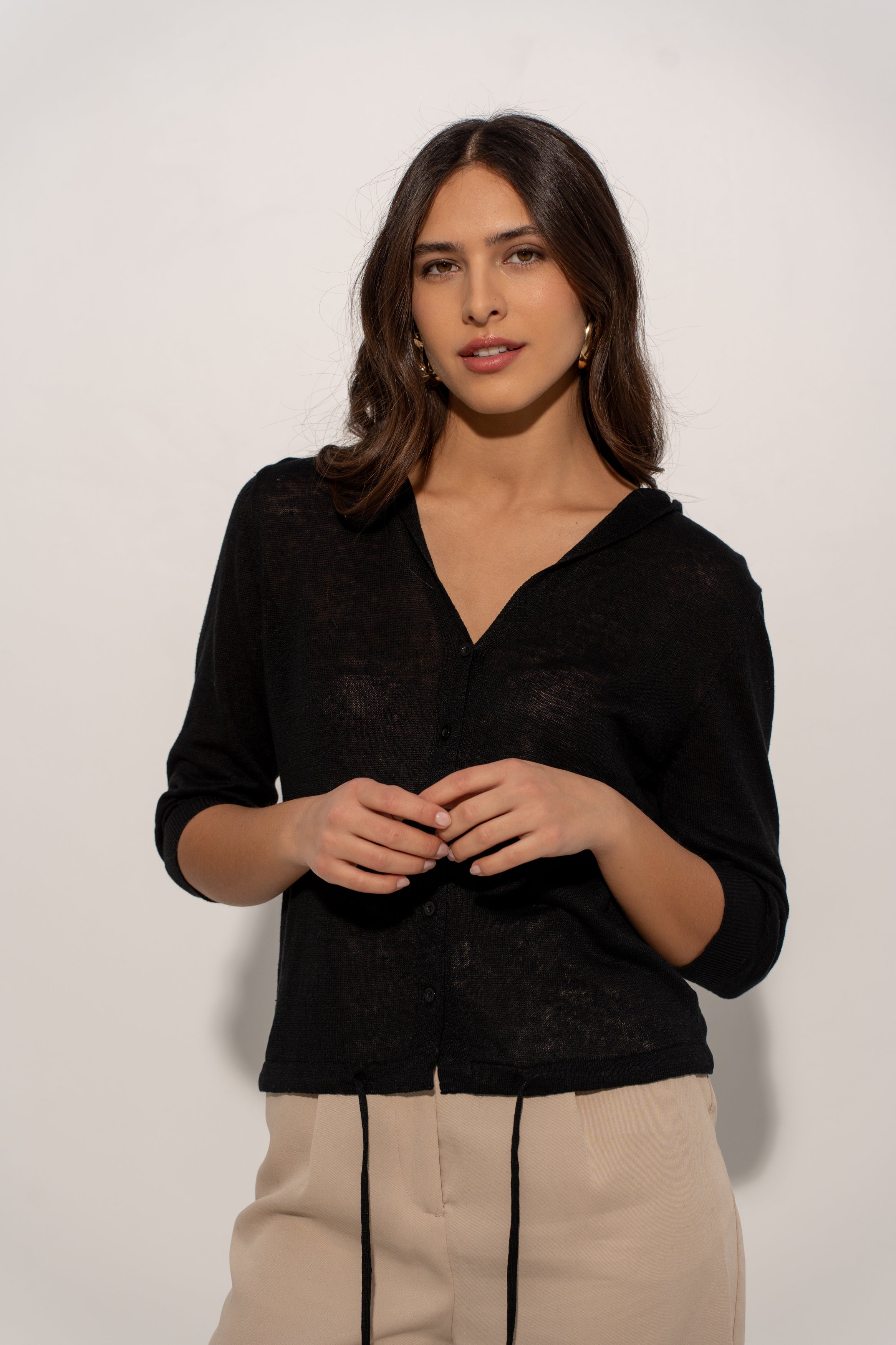 Gilet avec capuche en lin tricoté