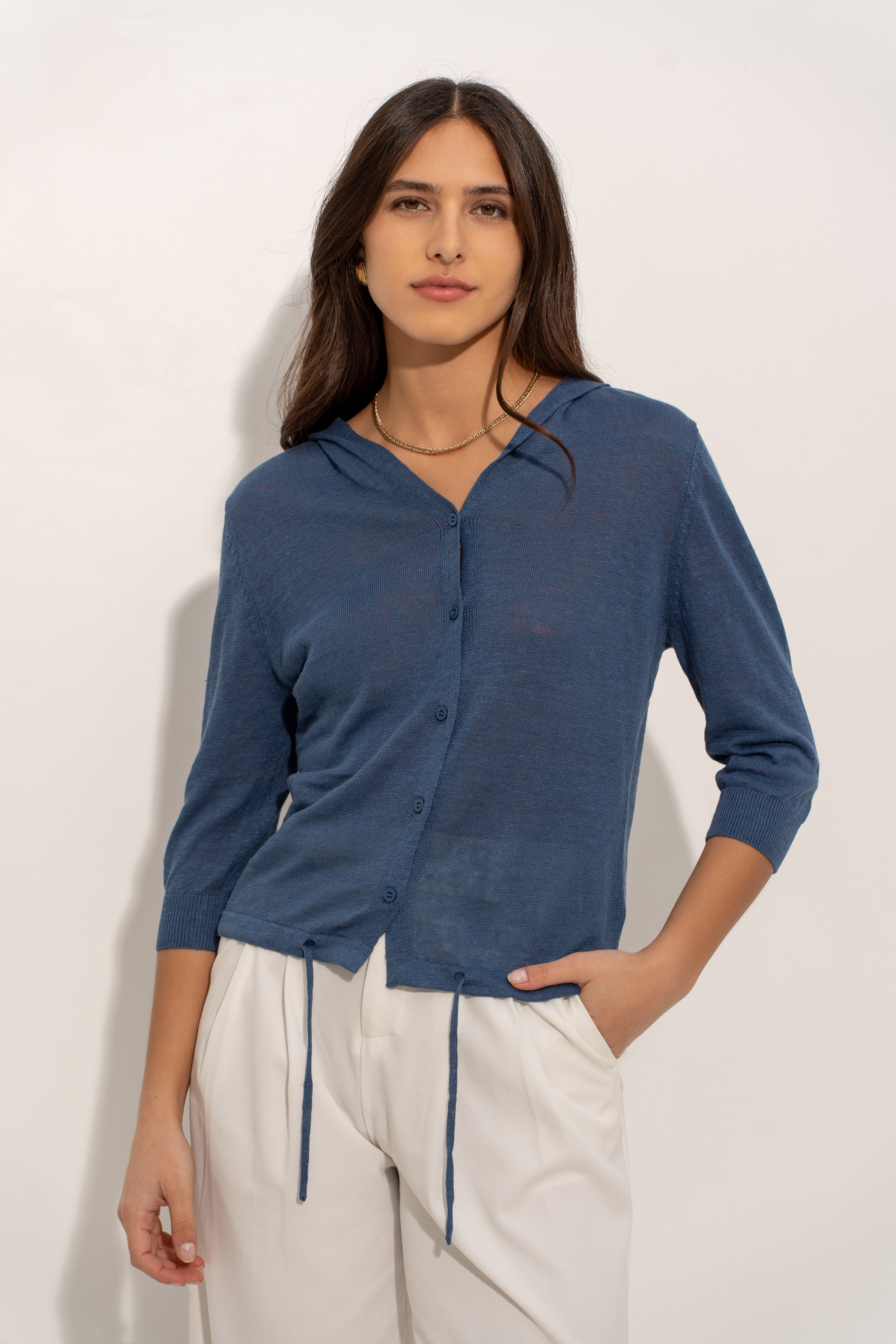 Gilet avec capuche en lin tricoté