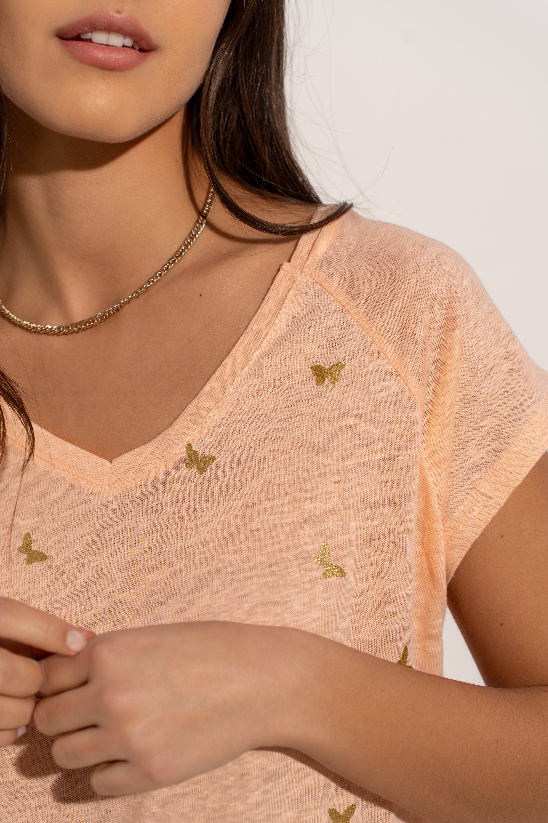 T-shirt V lin impression papillons